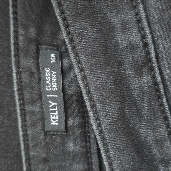 Tahari Kelly classic skinny jeans - Picture 3 of 5